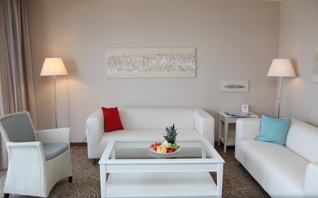 Mein Strandhaus - Hotel, Restaurant & Schwimmbad Timmendorfer Strand Zewnętrze zdjęcie