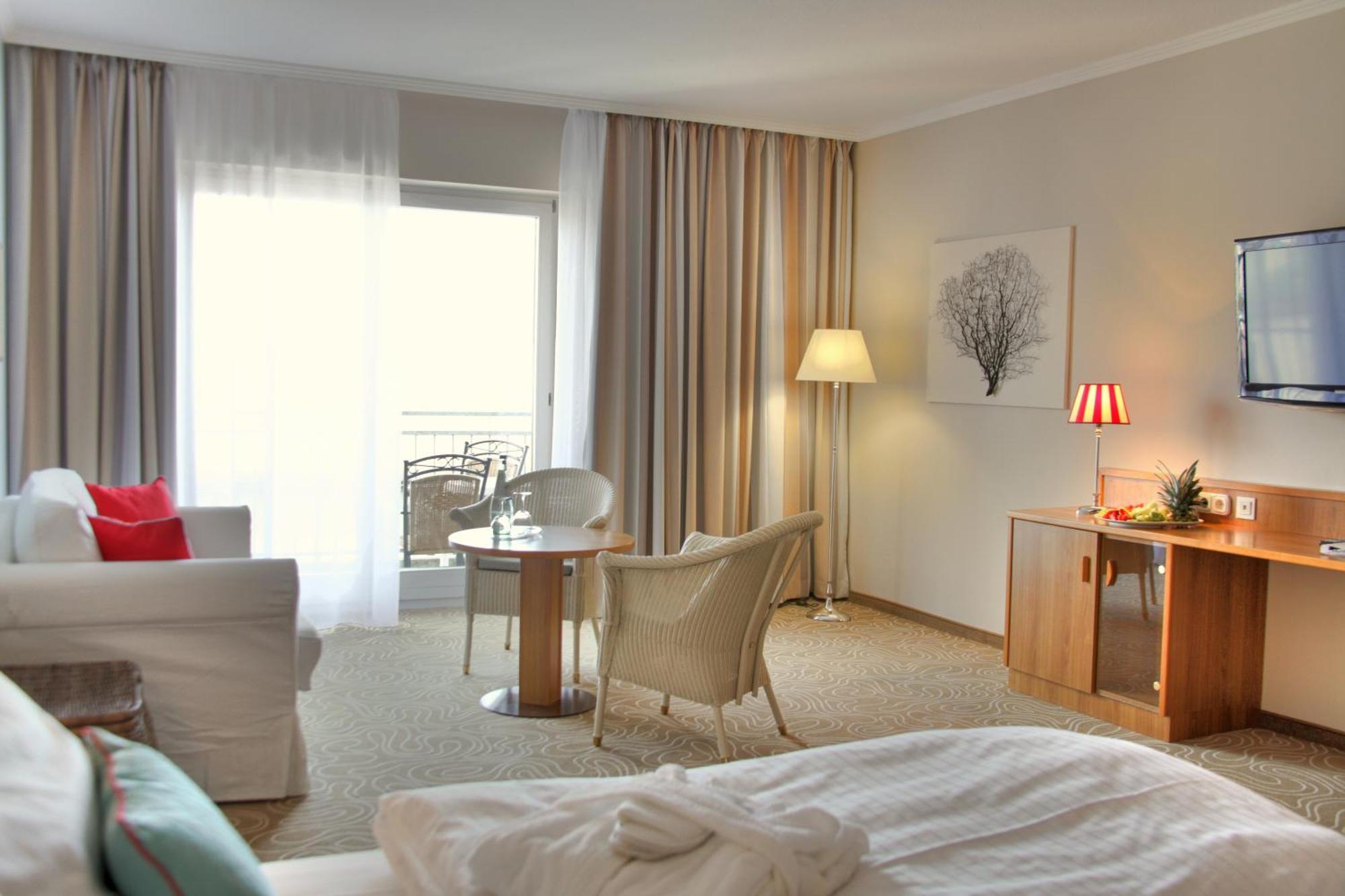 Mein Strandhaus - Hotel, Restaurant & Schwimmbad Timmendorfer Strand Zewnętrze zdjęcie